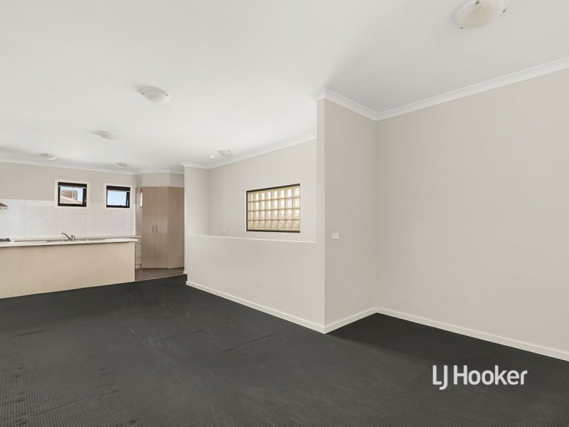 42/20 Hyde Park Avenue, Craigieburn VIC 3064