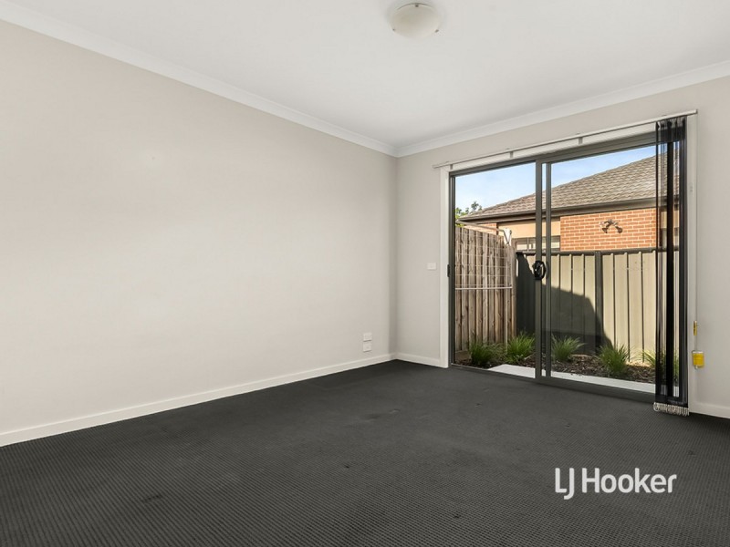 42/20 Hyde Park Avenue, Craigieburn VIC 3064