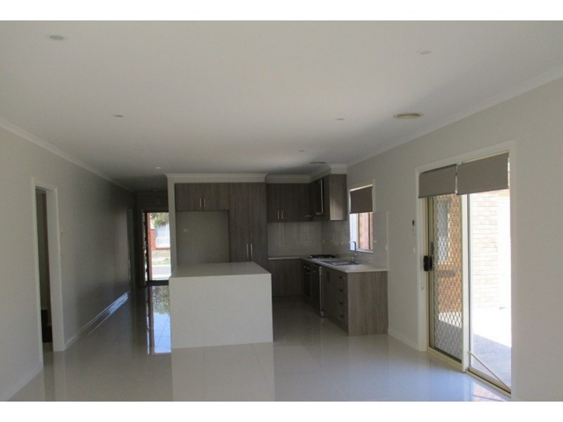 13 Sonnet Way, Truganina VIC 3029