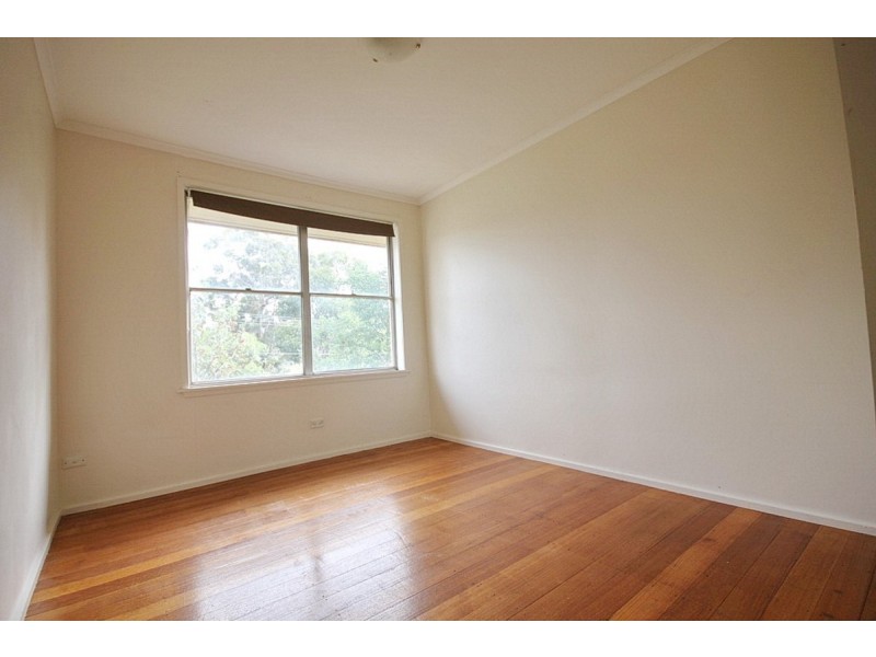 11 Golden Avenue, Werribee VIC 3030