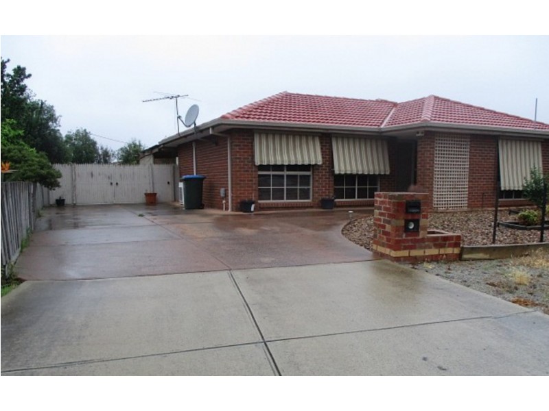 2 Shearwater Court, Hoppers Crossing VIC 3029