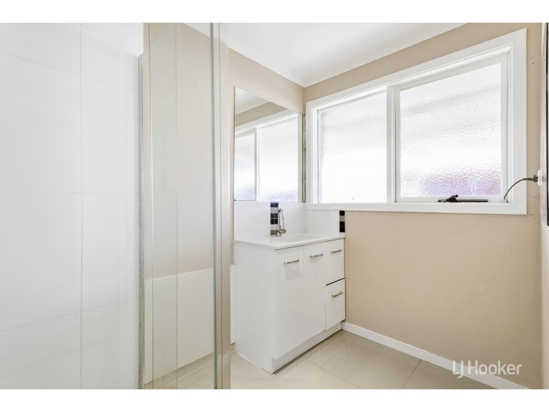 23 Stewart Crescent, Rockbank VIC 3335