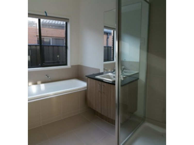 65 Vibrandia Way, Truganina VIC 3029