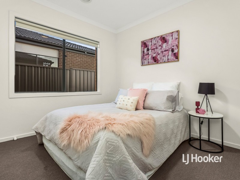 17 Inglewood Drive, Werribee VIC 3030