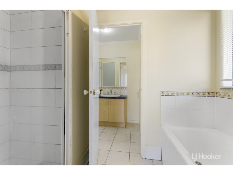 6 Bordeaux Drive, Hoppers Crossing VIC 3029