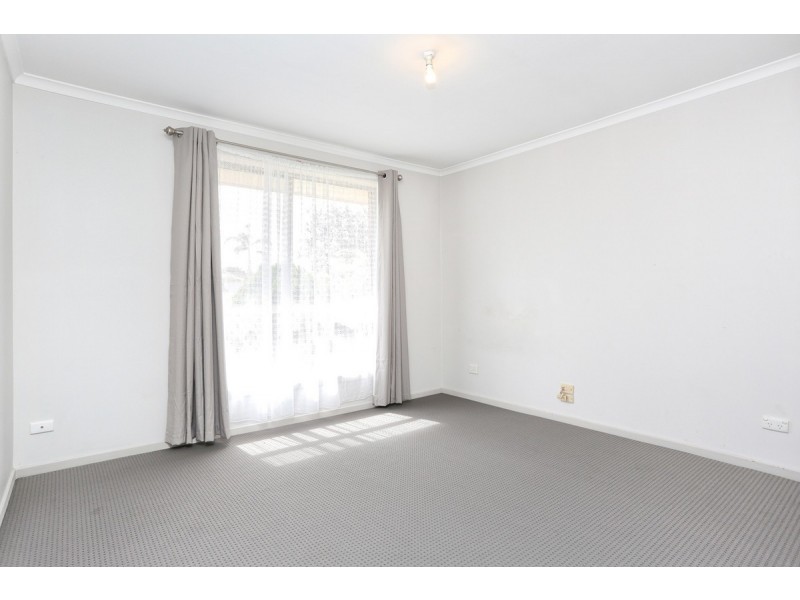 24 Silvereye Crescent, Werribee VIC 3030