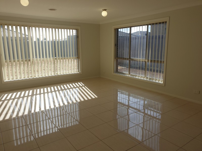 54 Emperor Parade, Tarneit VIC 3029