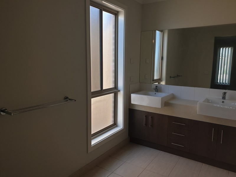 54 Emperor Parade, Tarneit VIC 3029