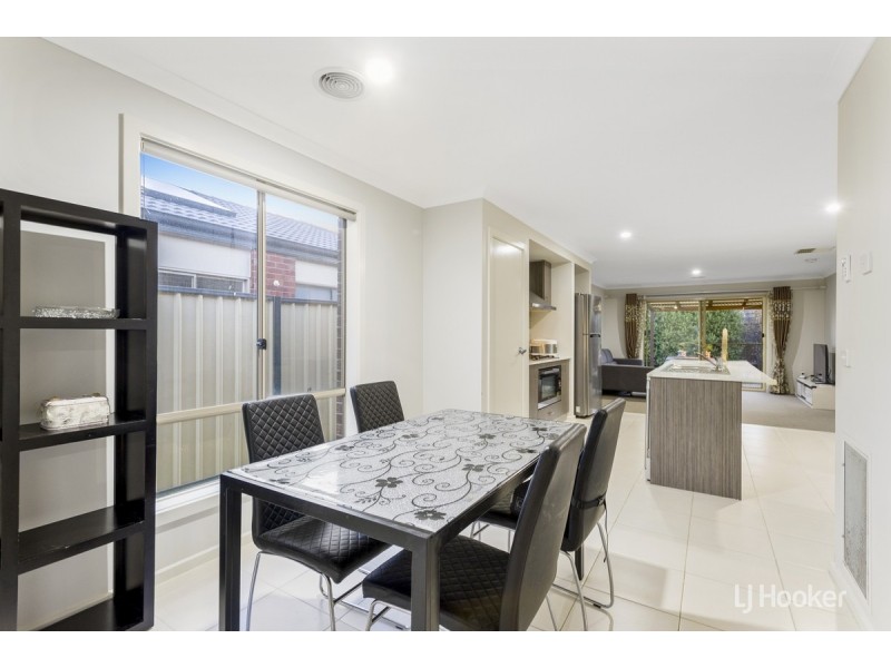 6 Yvonne Way, Tarneit VIC 3029