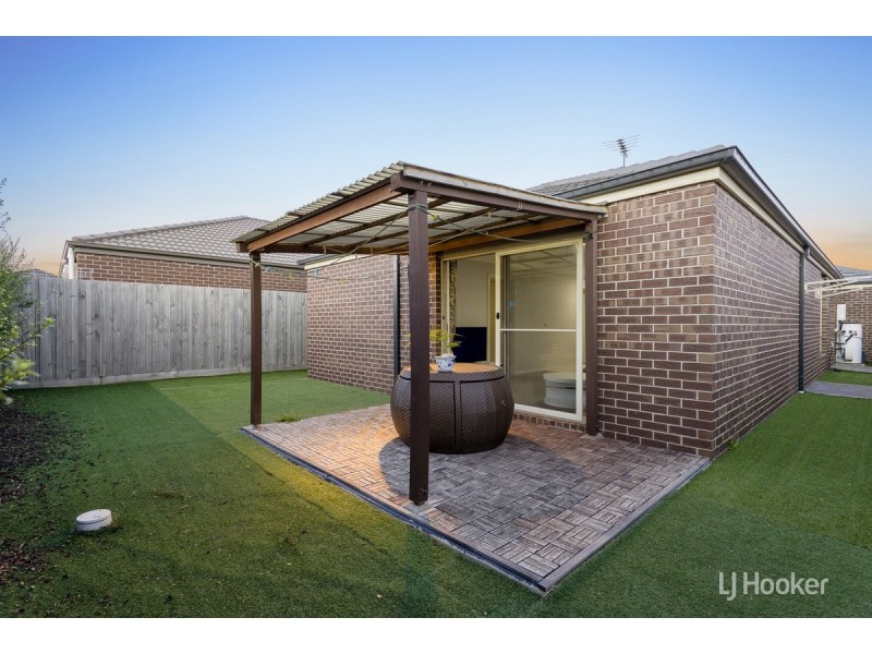 6 Yvonne Way, Tarneit VIC 3029