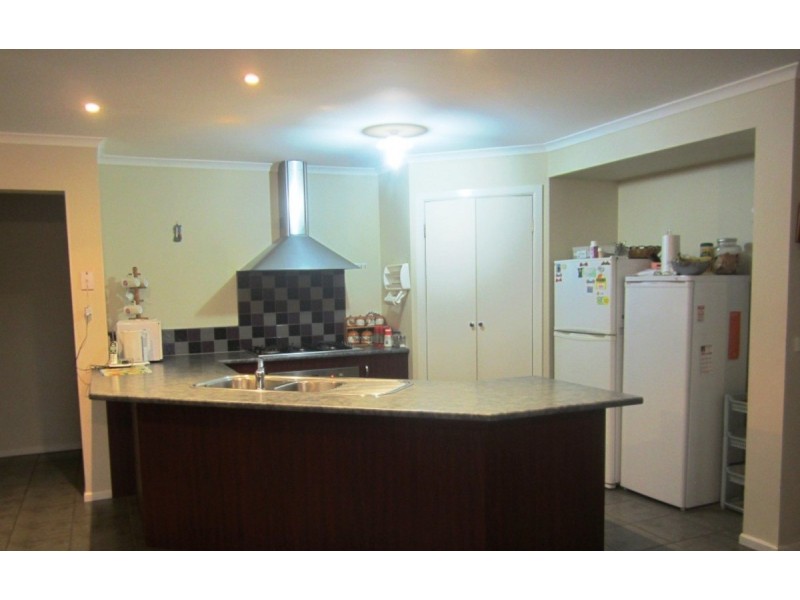 35 Emperor Parade, Tarneit VIC 3029