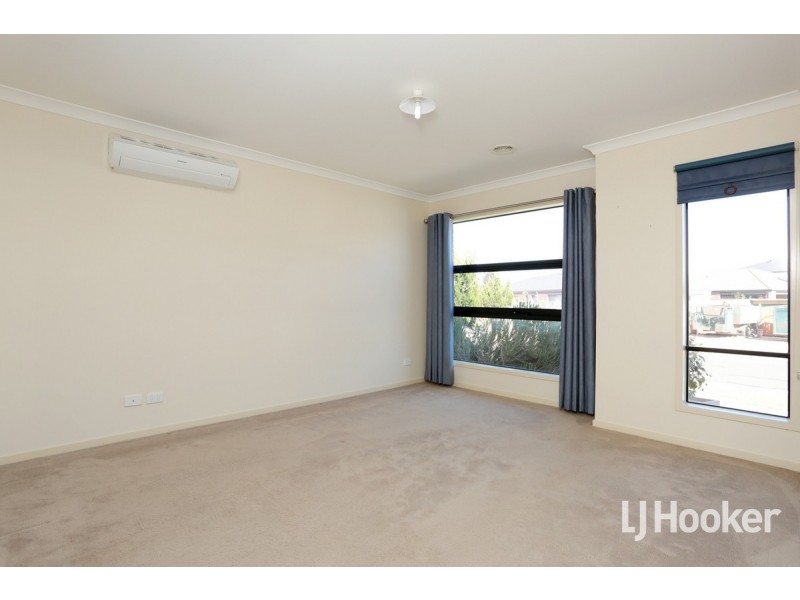 4 Applebox Circuit, Point Cook VIC 3030