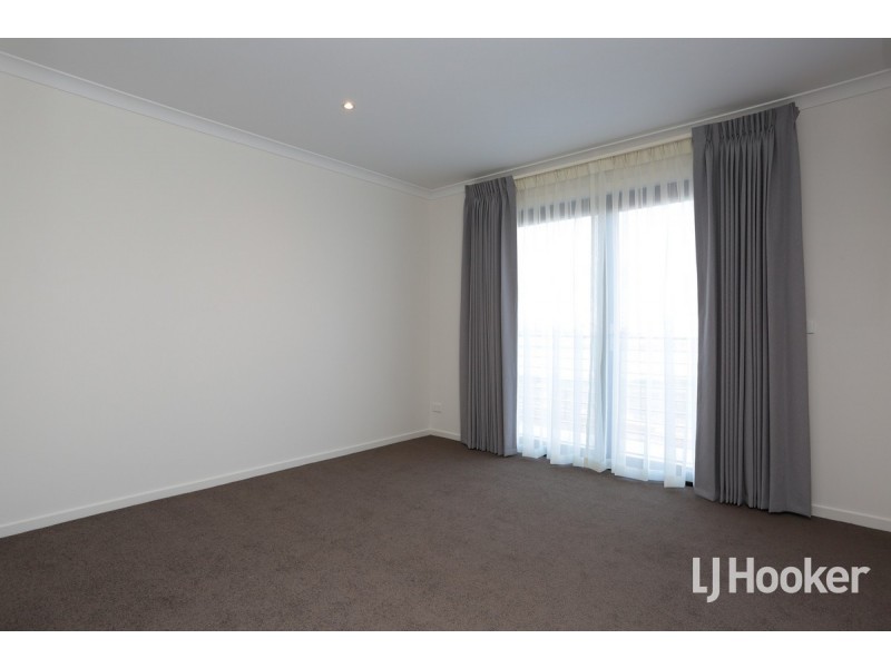 53 Airmaid Drive, Williams Landing VIC 3027