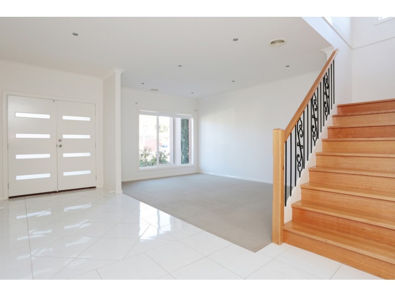 15 Tusmore Road, Point Cook VIC 3030