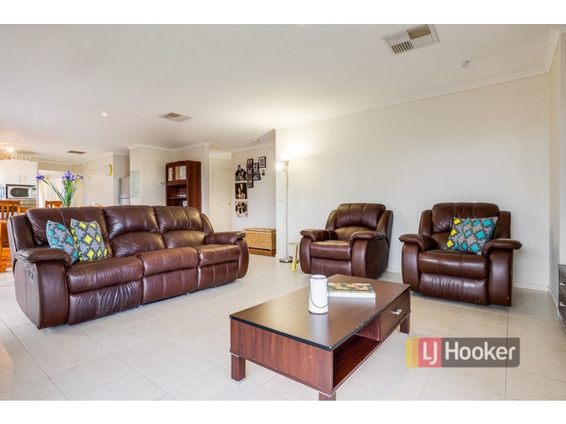 27 Condamine Avenue, Wyndham Vale VIC 3024