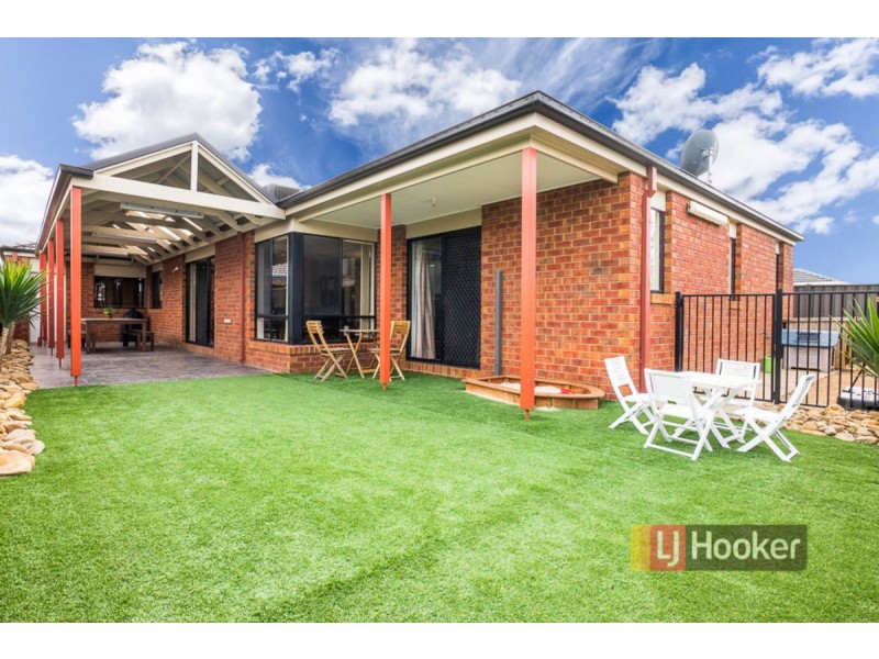 27 Condamine Avenue, Wyndham Vale VIC 3024