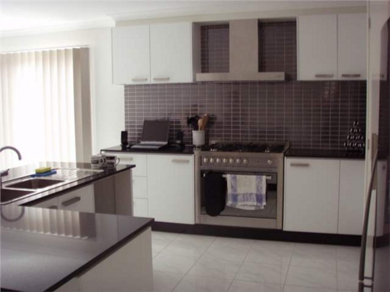 6 Murdeduke Crescent, Wyndham Vale VIC 3024