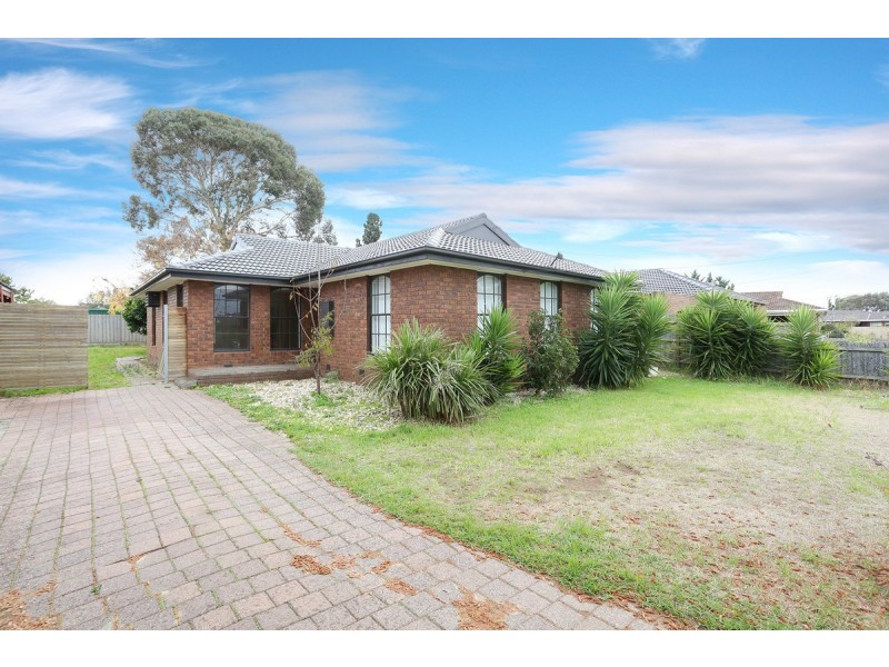 24 Huntingfield Drive, Hoppers Crossing VIC 3029