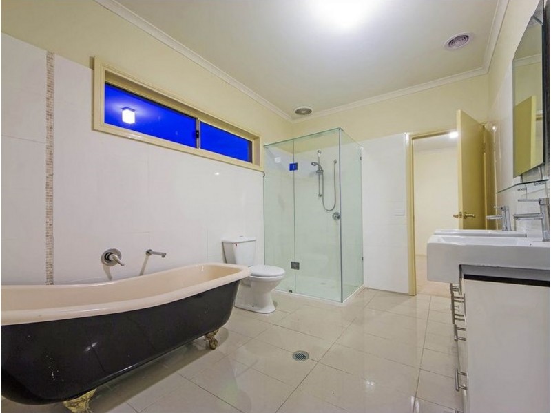 27 Bronzewing Street, Williams Landing VIC 3027