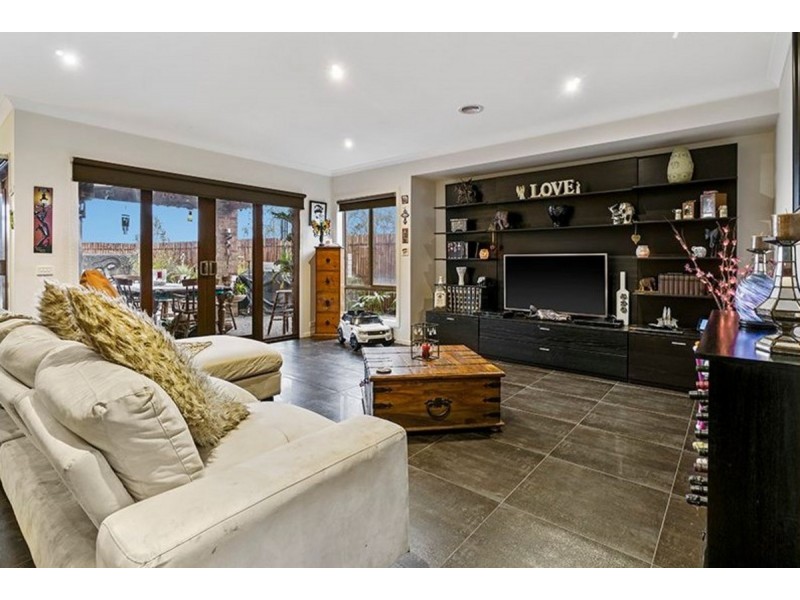 70 Rose Grange Boulevard, Tarneit VIC 3029