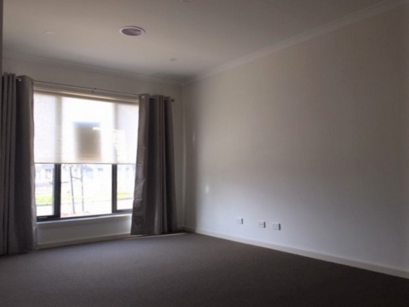 10 Gershwin Crescent, Point Cook VIC 3030