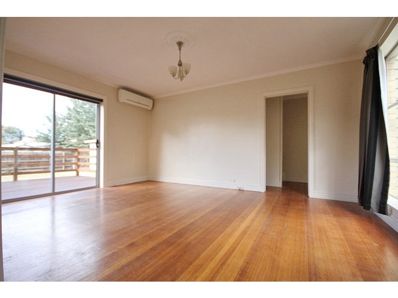 11 Golden Avenue, Werribee VIC 3030