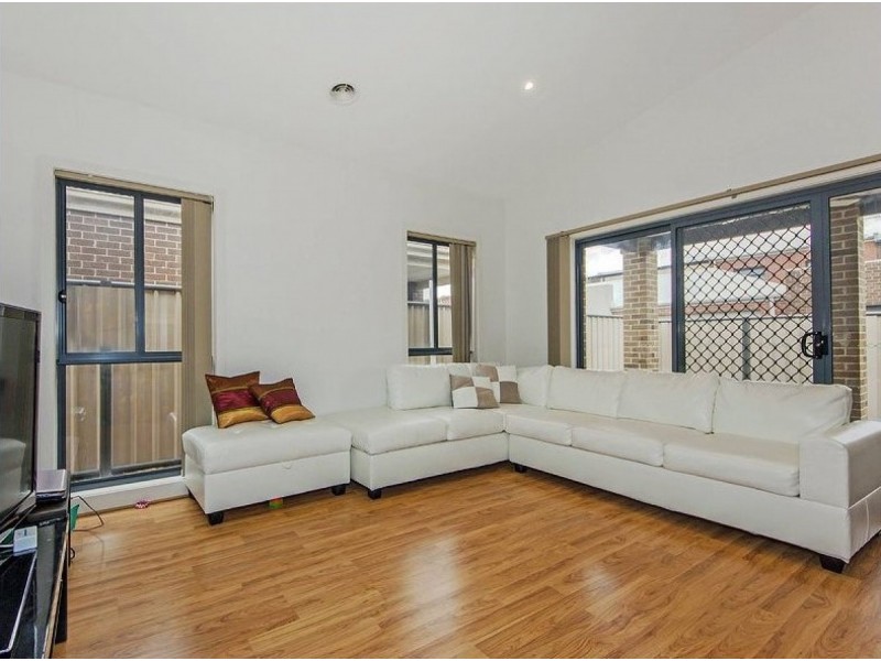 7 Lindrum Outlook, Tarneit VIC 3029