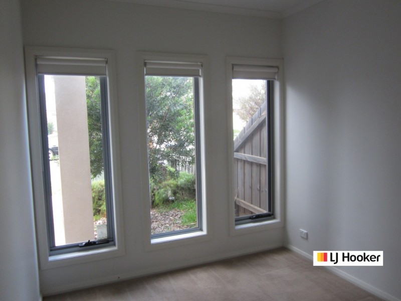 2/33 Memphis Drive, Truganina VIC 3029