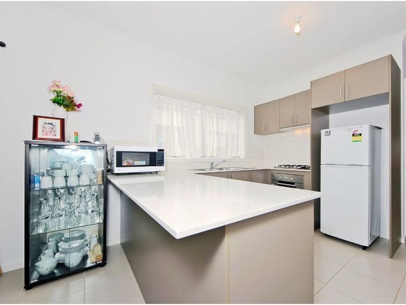 2/14 Harness Court, Truganina VIC 3029