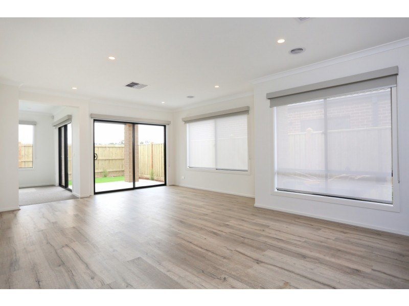 14 Bunsen Way, Truganina VIC 3029