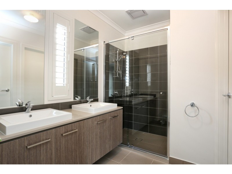 14 Bunsen Way, Truganina VIC 3029