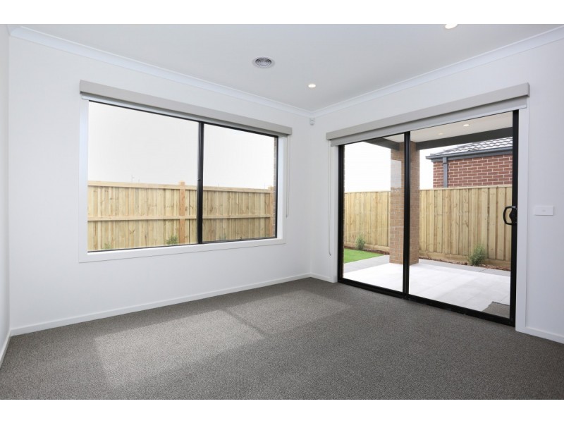 14 Bunsen Way, Truganina VIC 3029