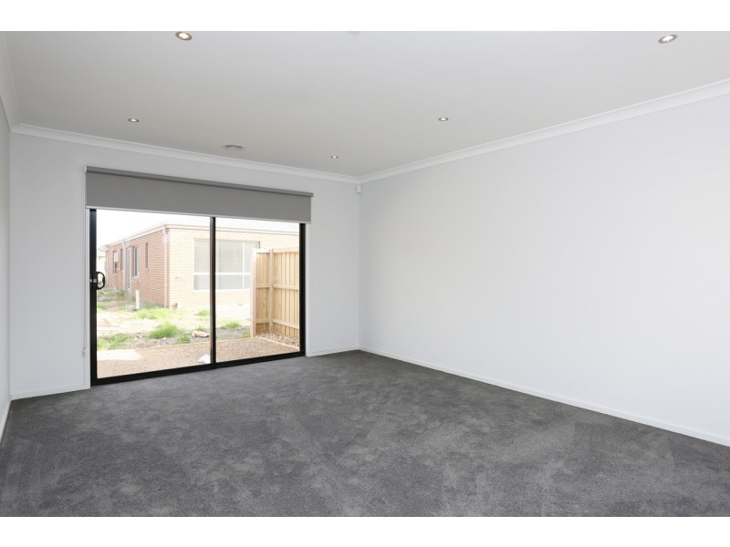 8 Lumley Circuit, Werribee VIC 3030