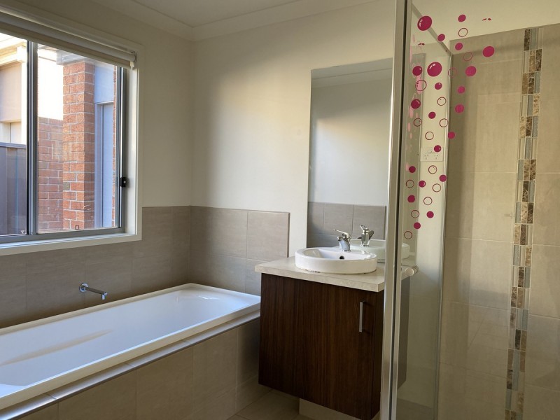 24 Surveyor Street, Wyndham Vale VIC 3024