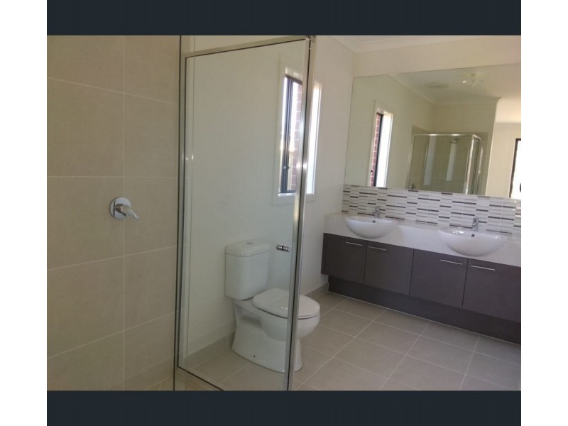 11 Joyous Street, Wyndham Vale VIC 3024