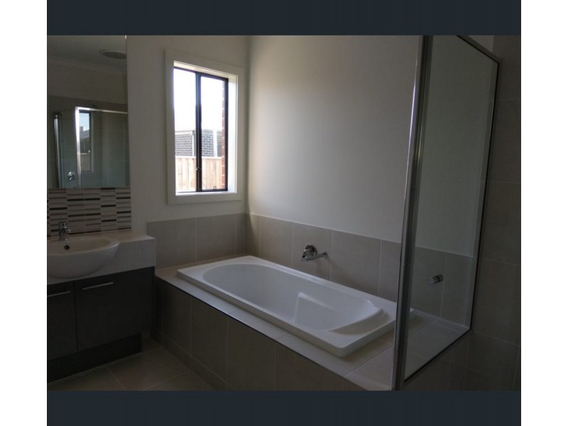 11 Joyous Street, Wyndham Vale VIC 3024