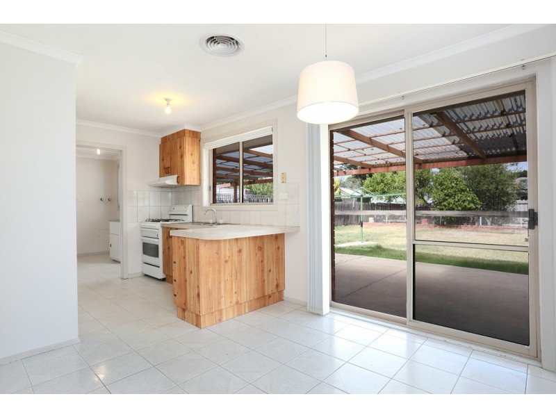 24 Silvereye Crescent, Werribee VIC 3030