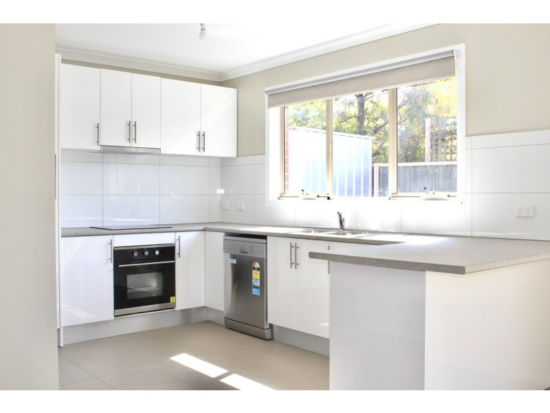2/26 Ribblesdale Avenue, Wyndham Vale VIC 3024