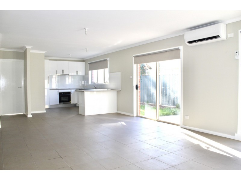 2/26 Ribblesdale Avenue, Wyndham Vale VIC 3024