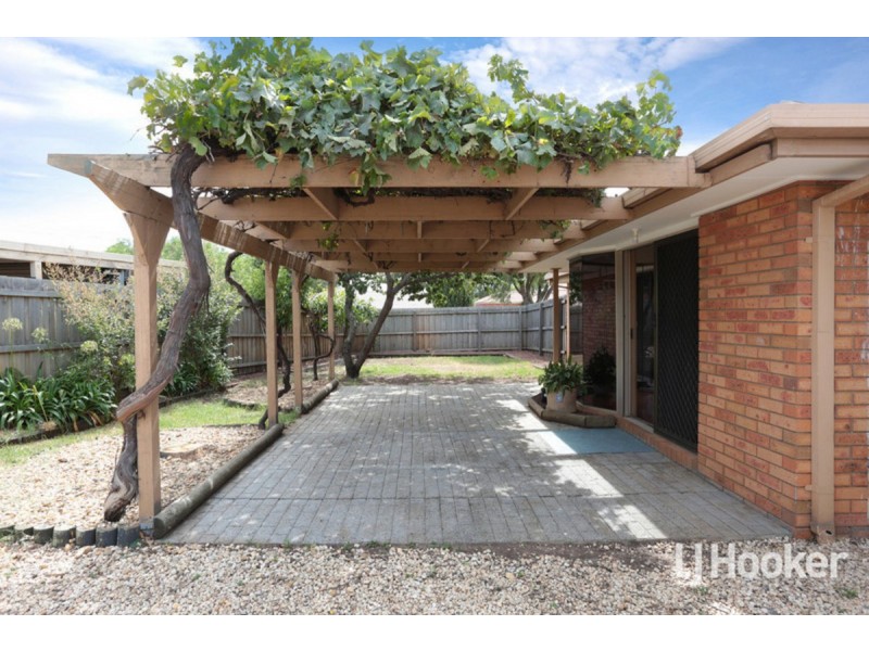 99 Bellbridge Drive, Hoppers Crossing VIC 3029