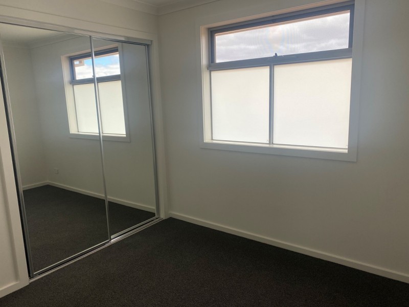 10 Akhtar Avenue, Rockbank VIC 3335