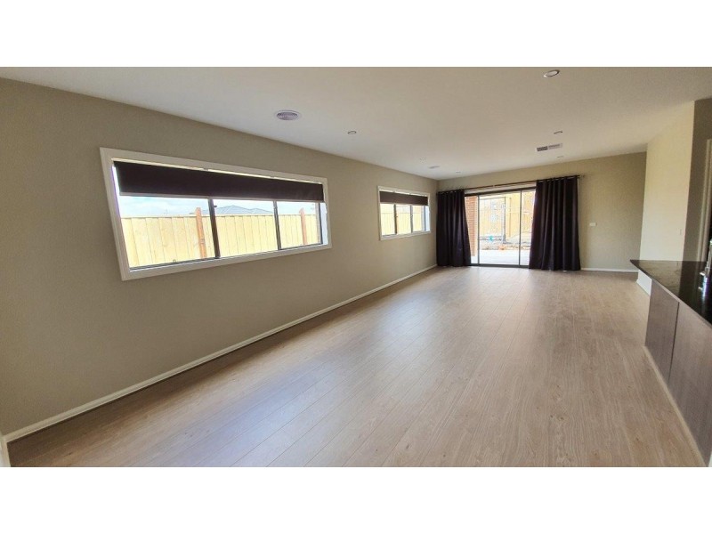 24 Stockmans Drive, Truganina VIC 3029