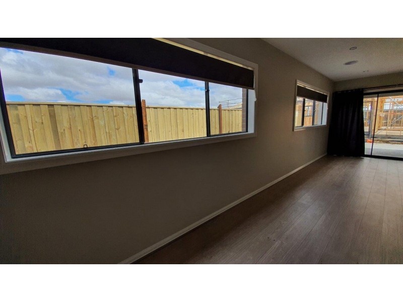 24 Stockmans Drive, Truganina VIC 3029