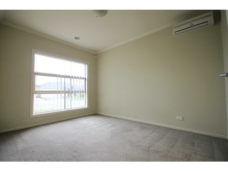 10 Kristini Place, Truganina VIC 3029