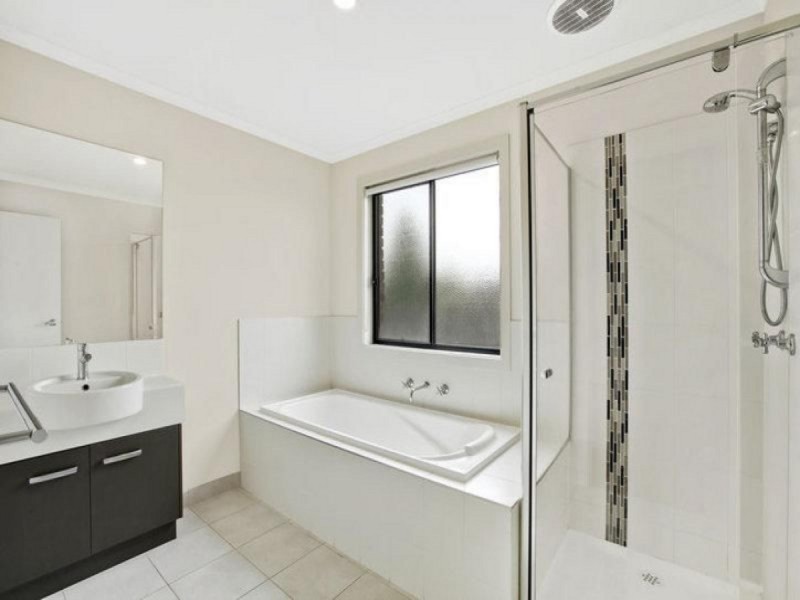 1 Romek Way, Truganina VIC 3029