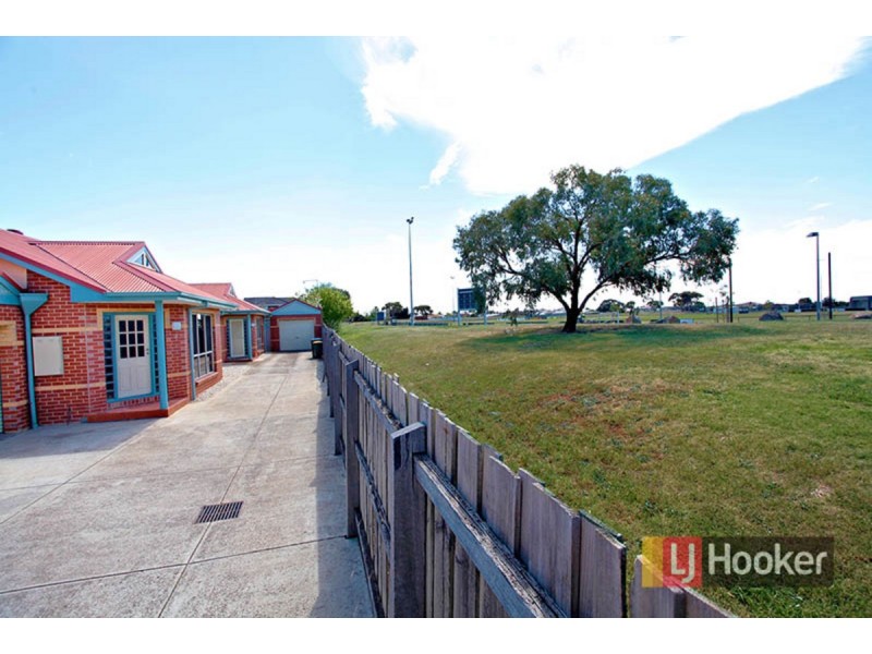 2/86 Hogans Road, Hoppers Crossing VIC 3029