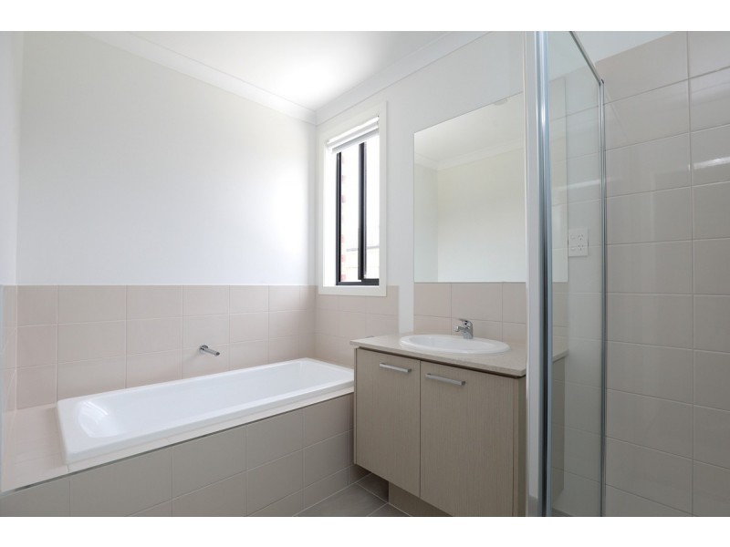 30 Muse Boulevard, Truganina VIC 3029