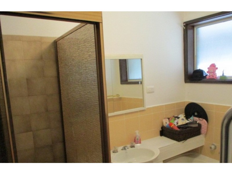 17 Milton Drive, Wyndham Vale VIC 3024