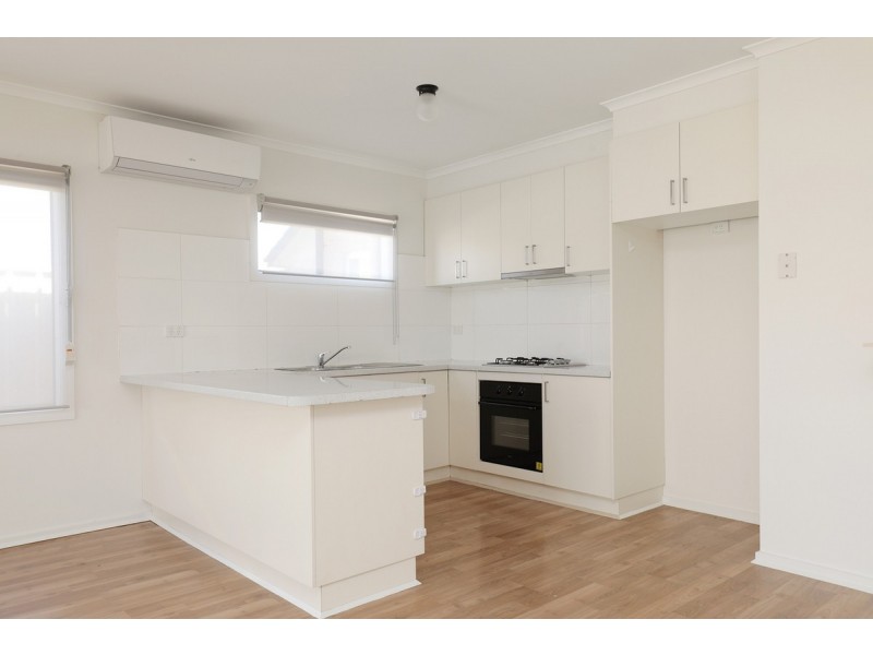 1/22 Golden Avenue, Werribee VIC 3030