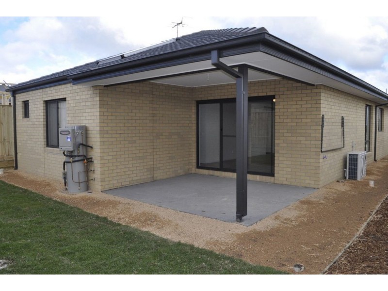 18 Mietta Terrace, Greenvale VIC 3059